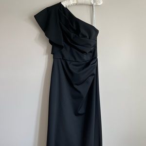 ML Monique Lhuillier Black One shoulder gown